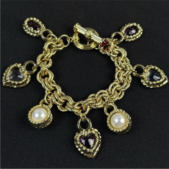 Vintage 80s Givenchy Lucite Charm Bracelet Chunky Heart Goldtone Runway SZ 6-3/4 - Picture 15 of 16